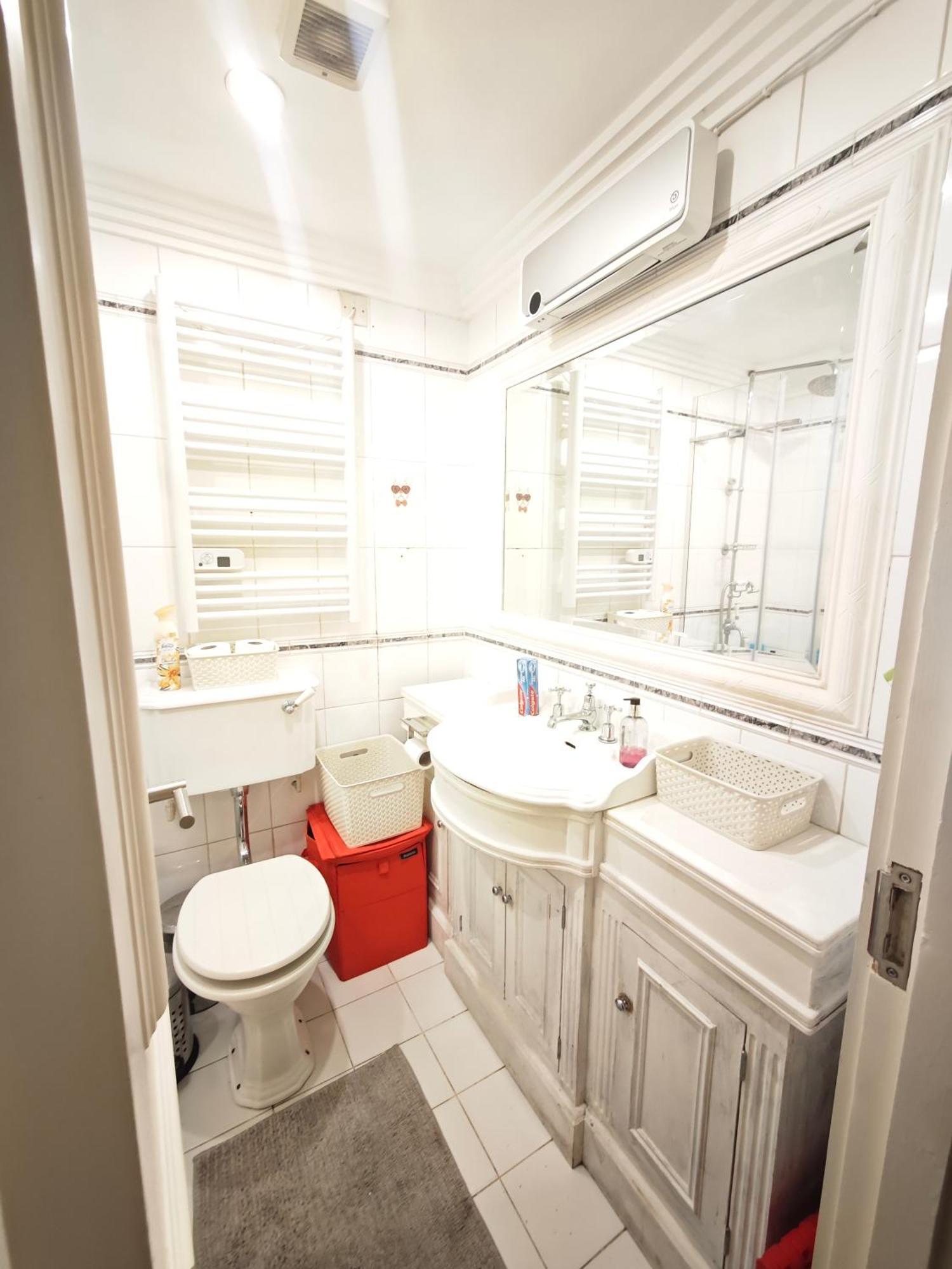 Gorgeous Sunny Chelsea Apartment London